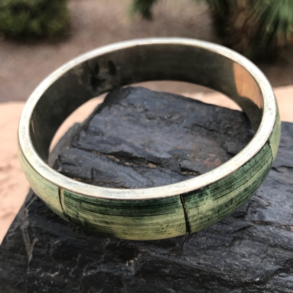 Green & Silver Tone Bamboo Look Bracelet Bangle
